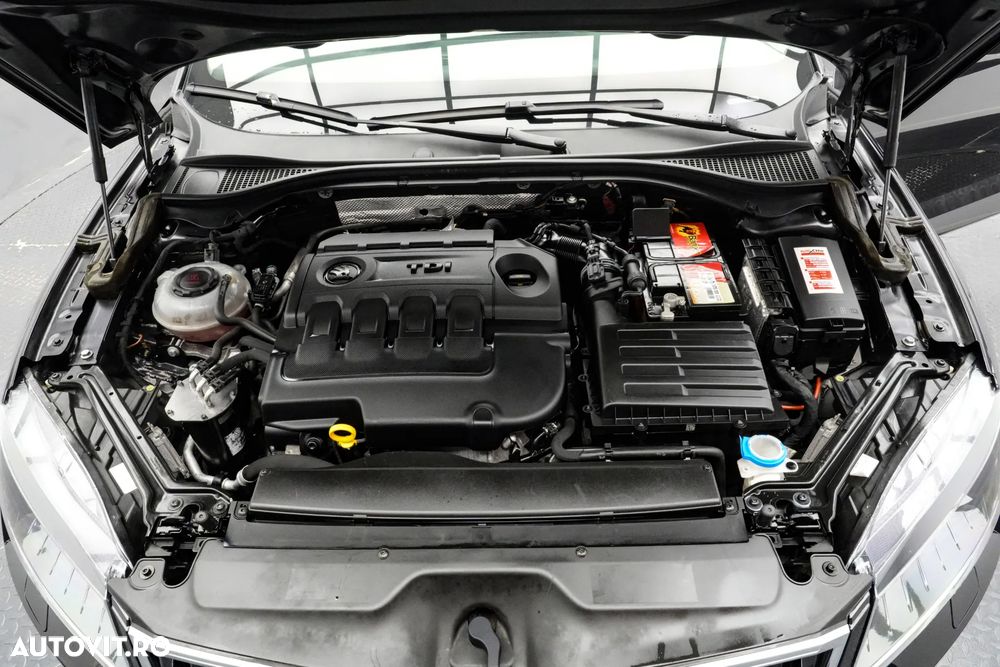 Skoda Superb 1.6 TDI DSG Style - 24