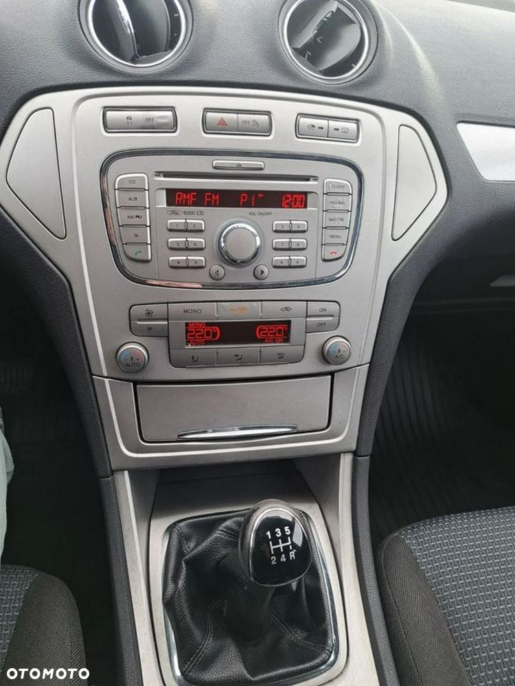 Ford Mondeo - 24