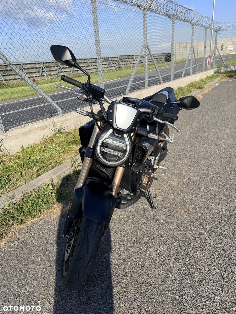 Honda CB - 8