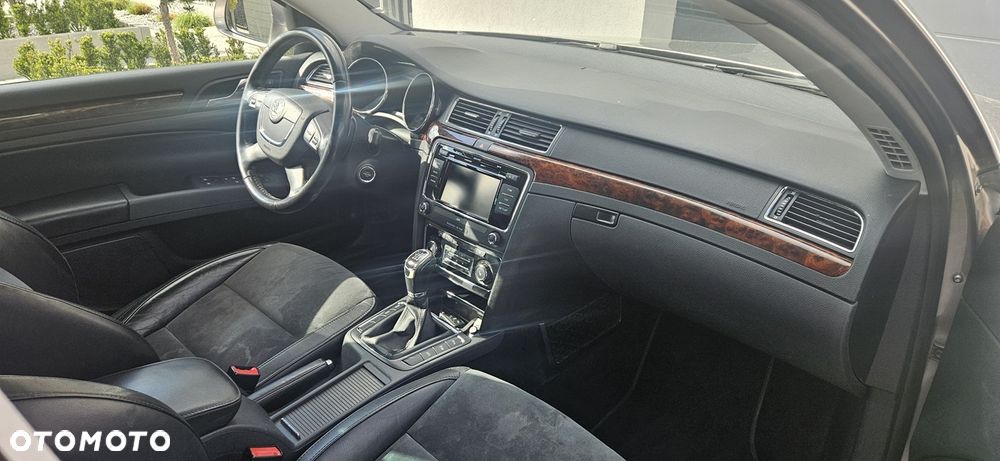 Skoda Superb 2.0 TDI Platinum - 13