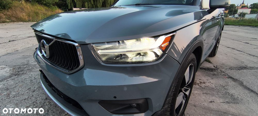 Volvo XC 40 T5 AWD Geartronic Momentum - 2