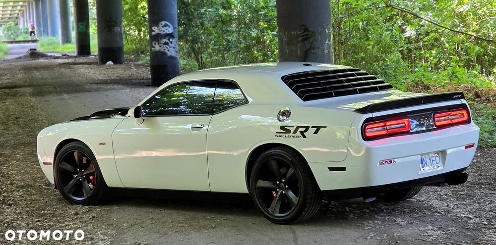 Dodge Challenger - 17