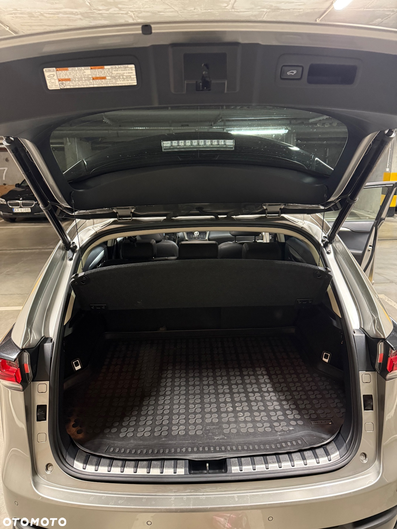 Lexus NX 300h Prestige AWD - 9