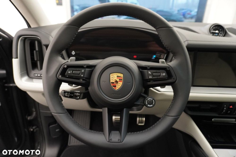 Porsche Cayenne - 22