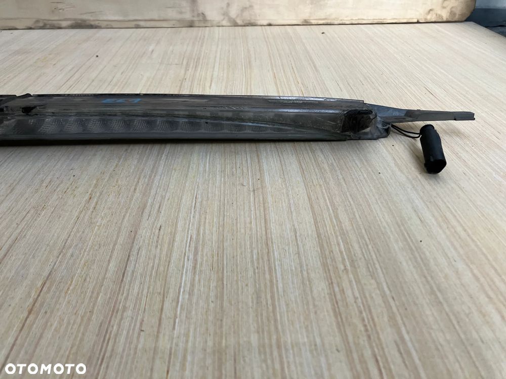 ŚWIATŁO TRZECIE STOP BMW E61 TOURING KOMBI LAMPA KLAPY TYŁ TRZECI STOP 6925902 LED - 6