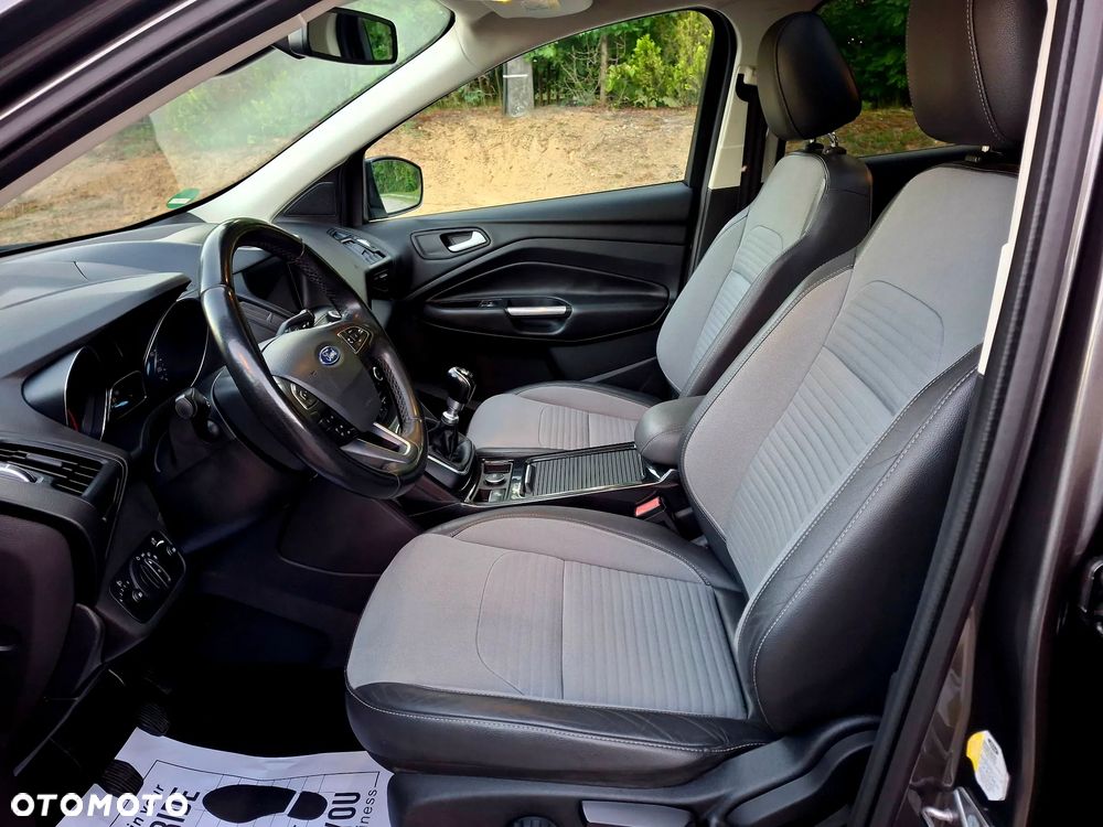 Ford Kuga 2.0 TDCi 4x2 Titanium - 22