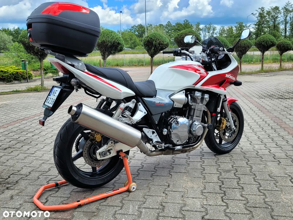 Honda CB - 23
