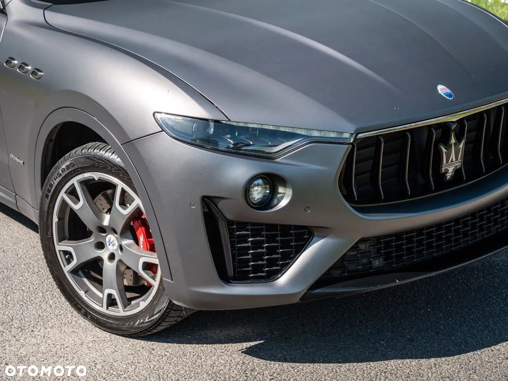 Maserati Levante Essence - 4