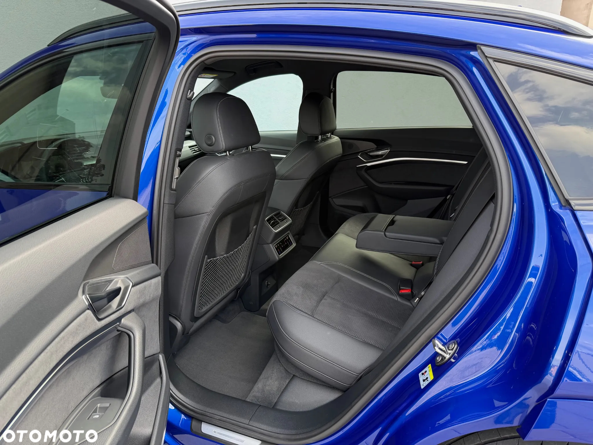 Audi Q8 e-tron 55 114kWh Quattro S Line - 10