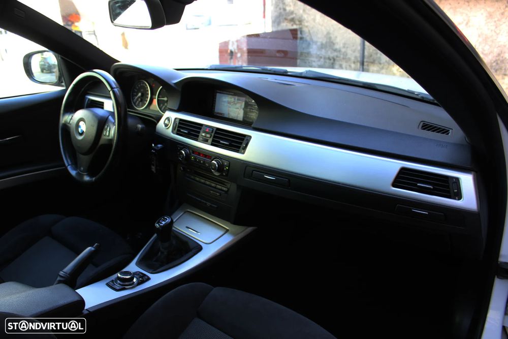 BMW 320 d M Sport Edition - 29