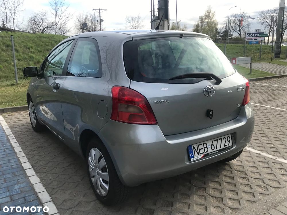 Toyota Yaris 1.0 Terra A/C - 10