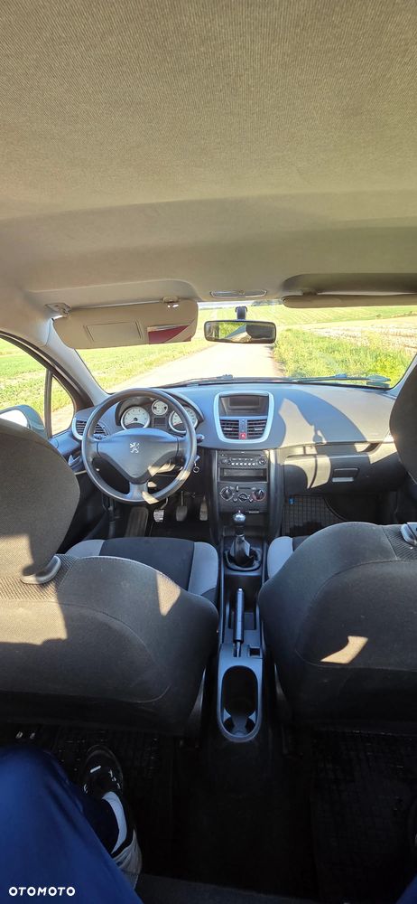 Peugeot 207 1.4 - 12