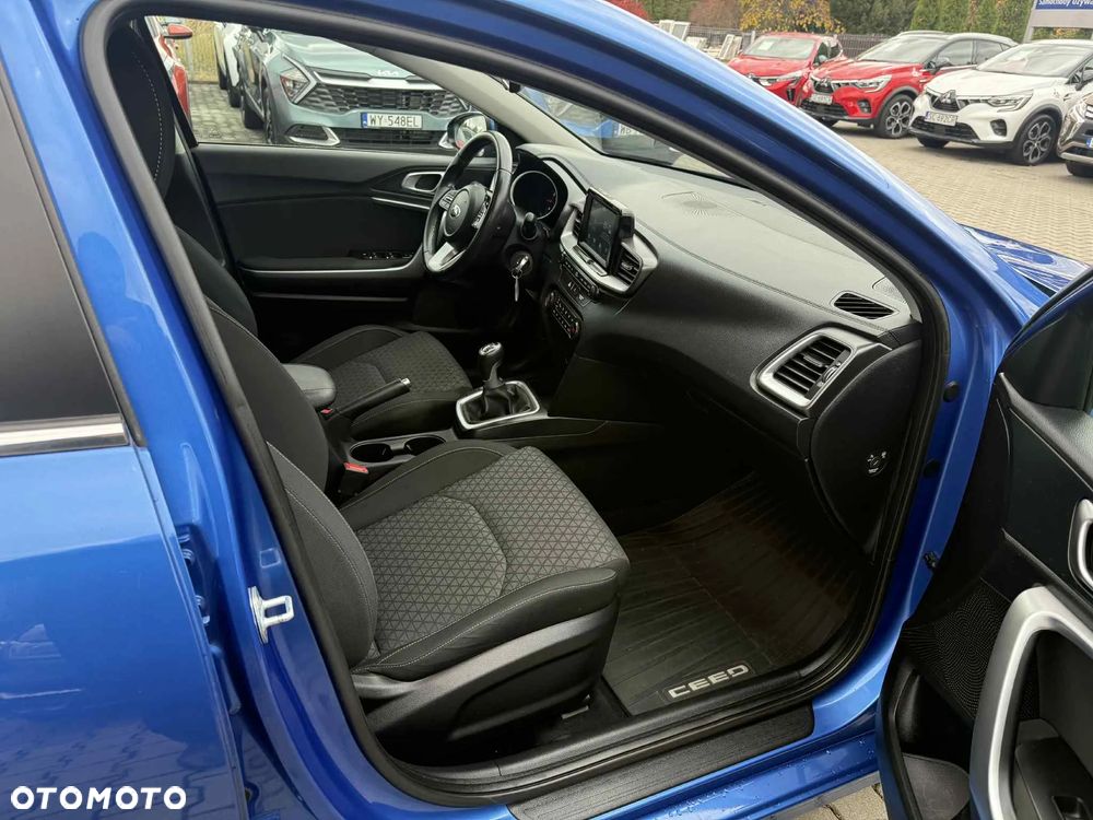 Kia Ceed 1.4 M - 11