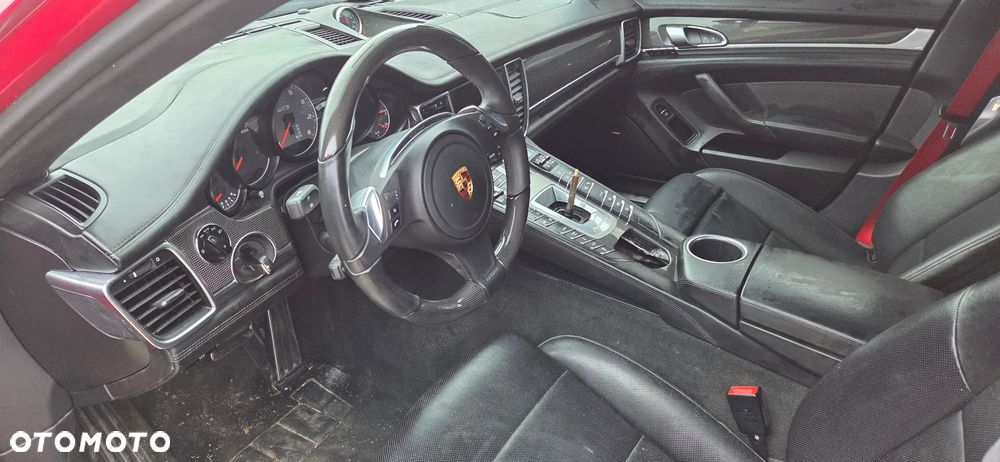 Porsche Panamera - 4
