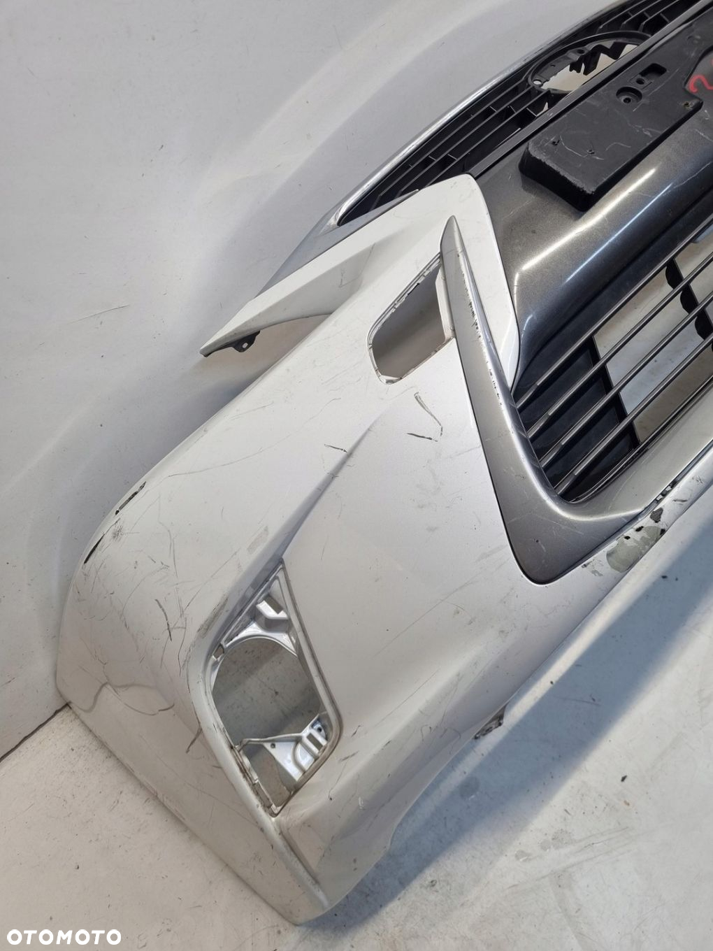 LEXUS CT200H LIFT 14-17 Zderzak przód przedni - 3