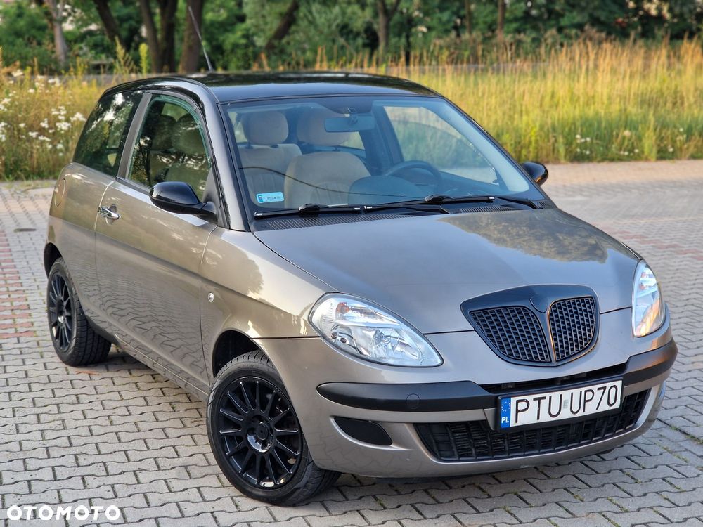 Lancia Ypsilon - 4