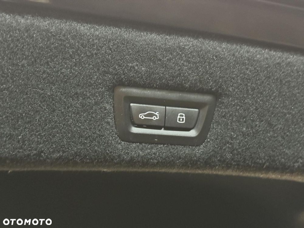 BMW Seria 7 - 39
