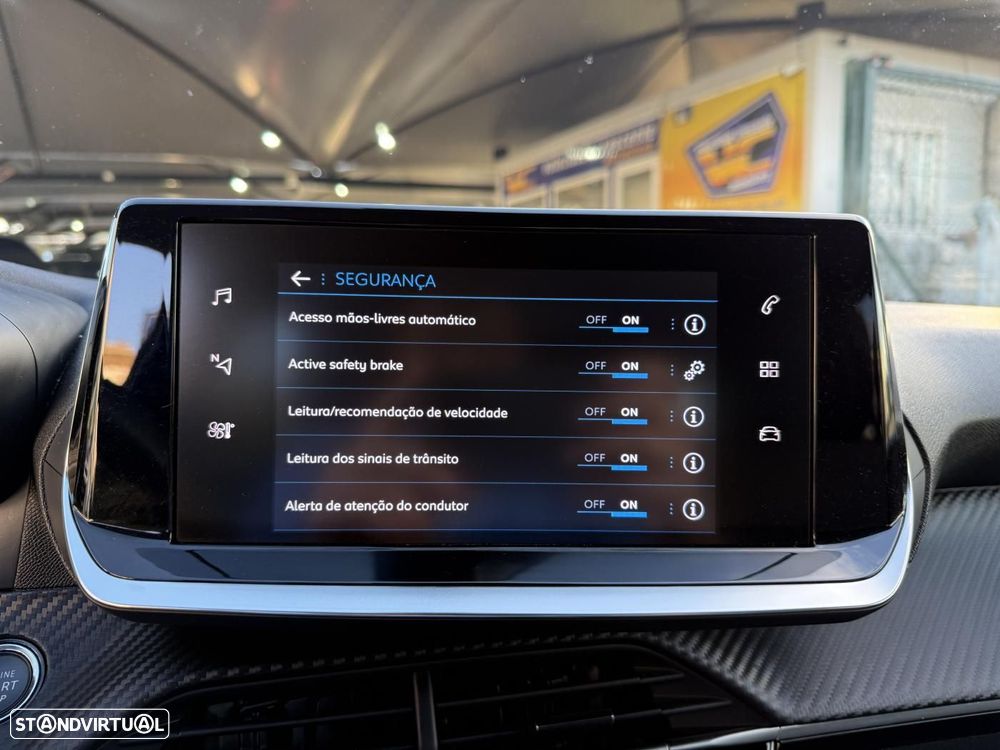 Peugeot 208 1.2 PureTech Allure - 27