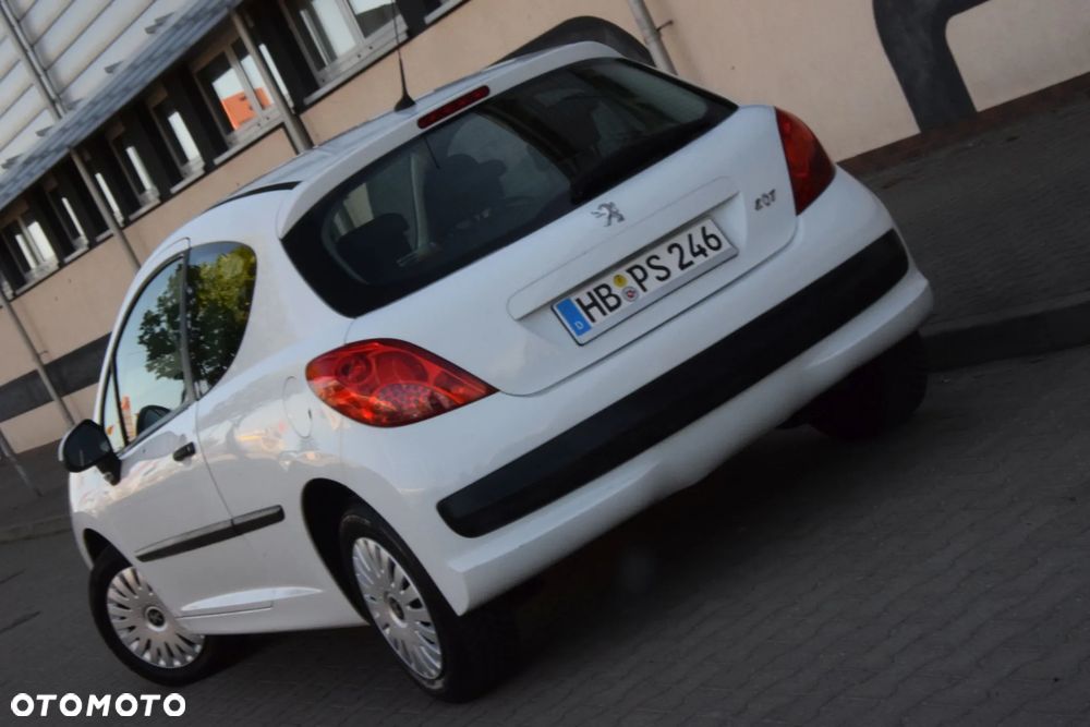 Peugeot 207 - 17