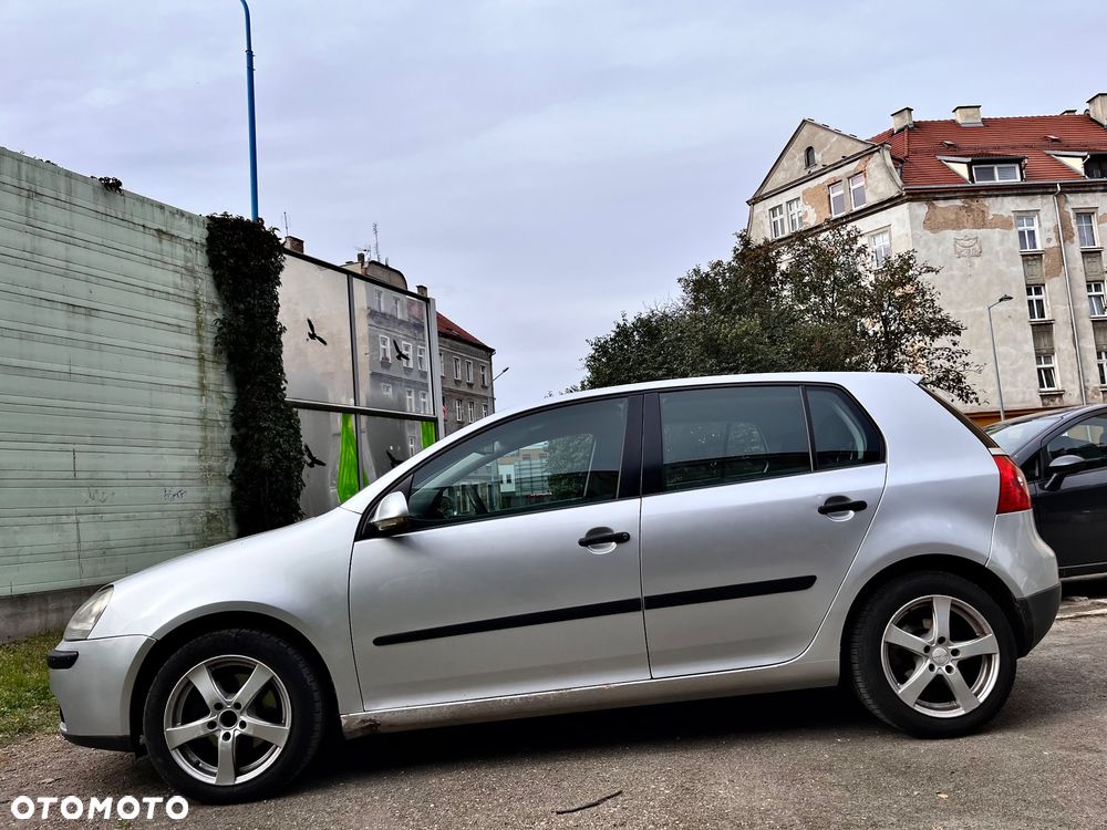 Volkswagen Golf - 4