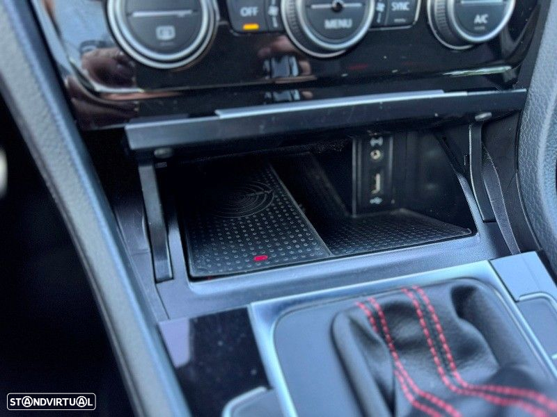 VW Golf 2.0 TSI GTI DSG Performance - 43