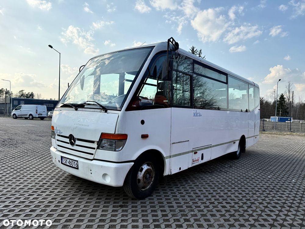 Mercedes-Benz Mediano 815 - 16