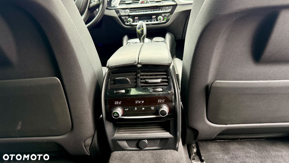 BMW Seria 5 530e iPerformance Luxury Line - 26