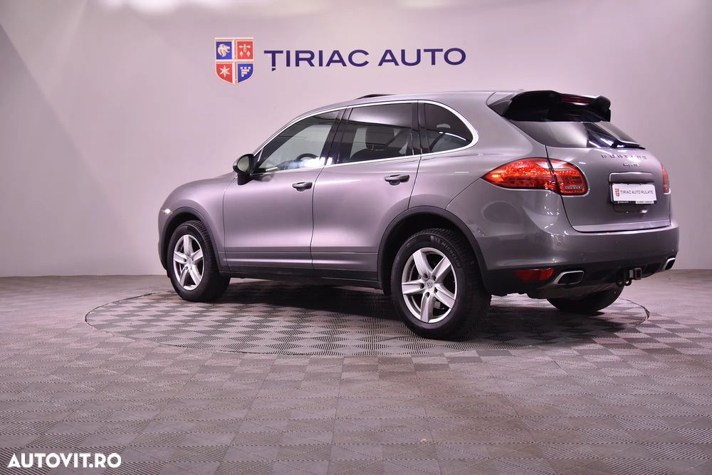 Porsche Cayenne - 3
