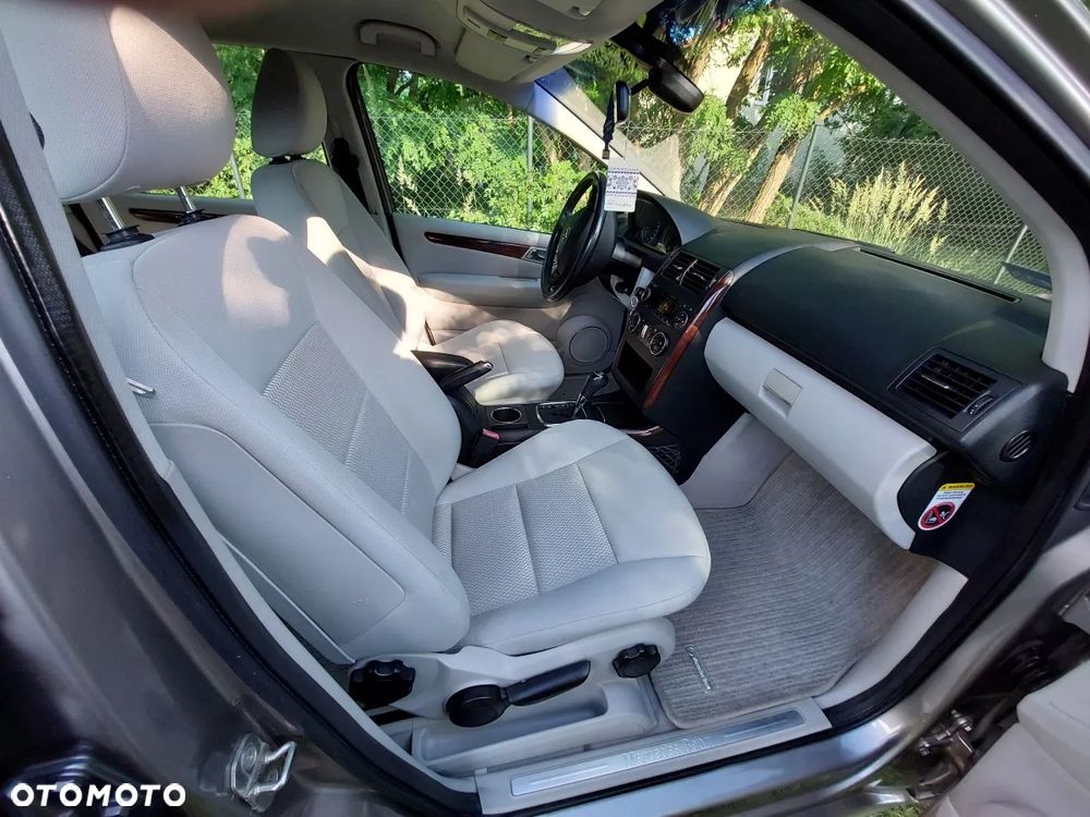 Mercedes-Benz Klasa A 150 Autotronic Elegance - 8