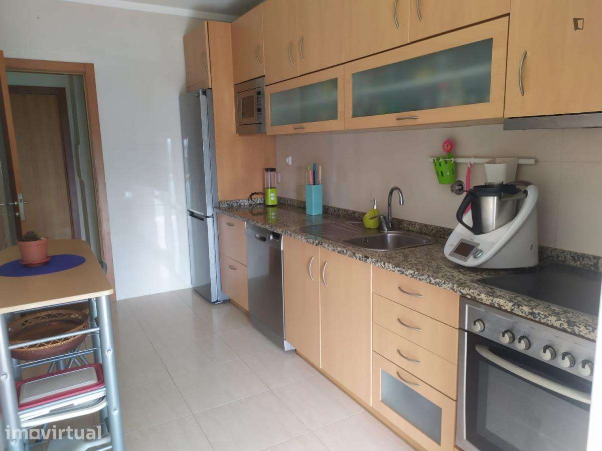 Quarto - localizado em Vila do Conde Porto - Grande imagem: 3/4
