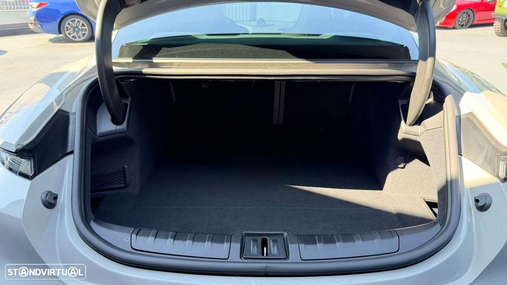 Porsche Taycan Bateria Performance Plus - 15