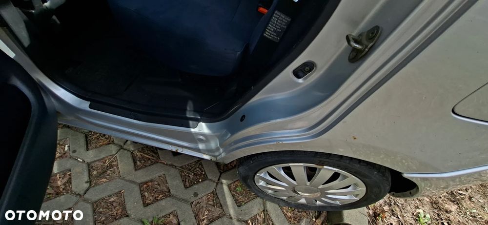 Suzuki Wagon R+ 1.3 Club - 10