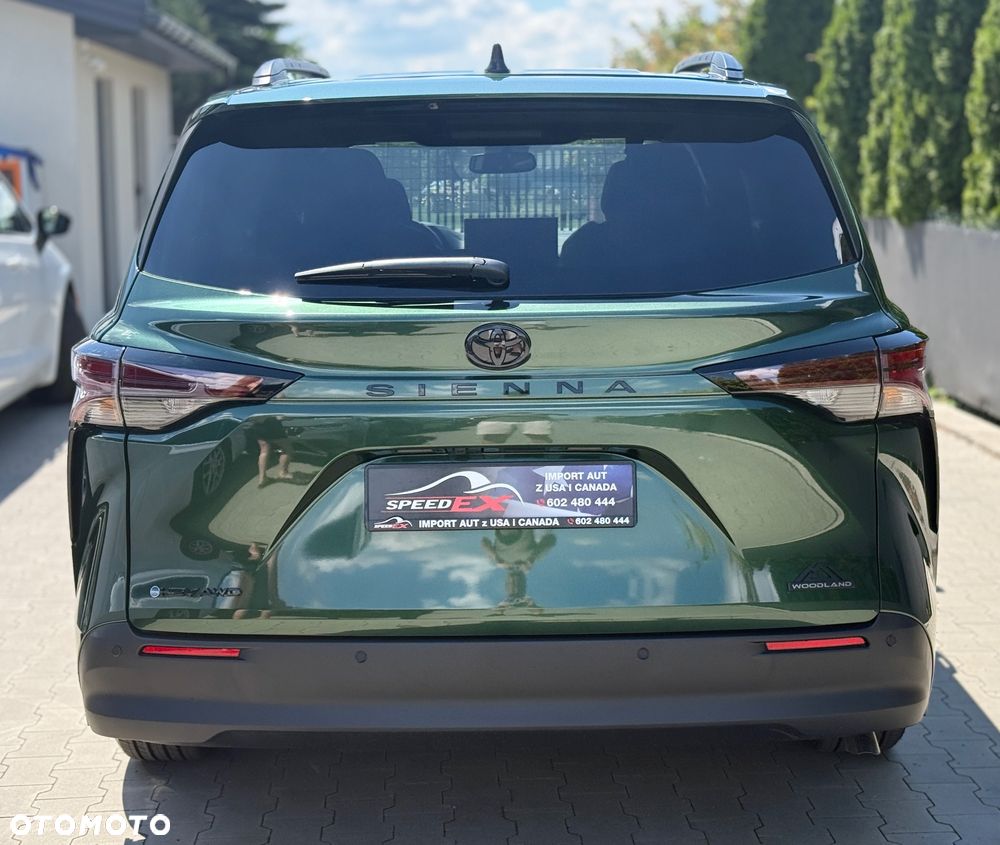 Toyota Sienna - 9
