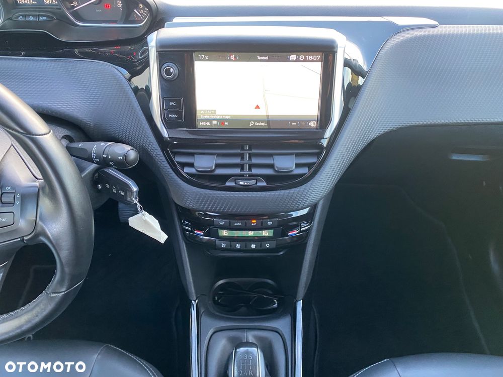 Peugeot 2008 BlueHDi 100 STOP & START Allure - 11