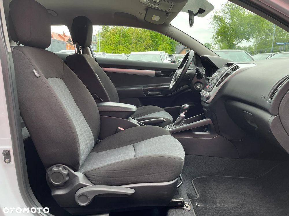 Kia ProCeed 1.6 CVVT Vision - 32