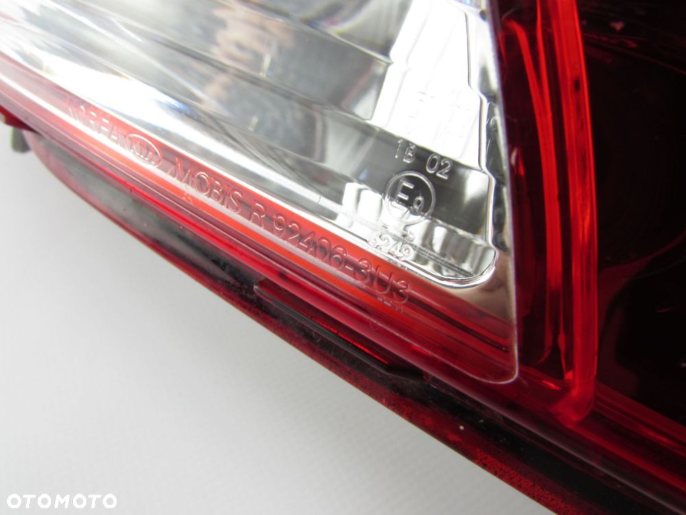 KIA SPORTAGE III 10-15 LAMPA TYL PRAWA ZDERZAKA 92406-3U3 - 9