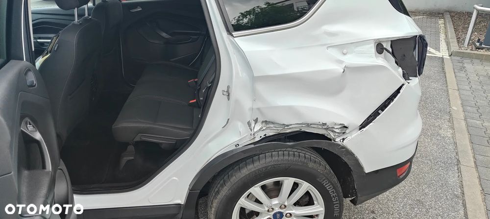 Ford Kuga 1.5 EcoBoost 2x4 Trend - 12