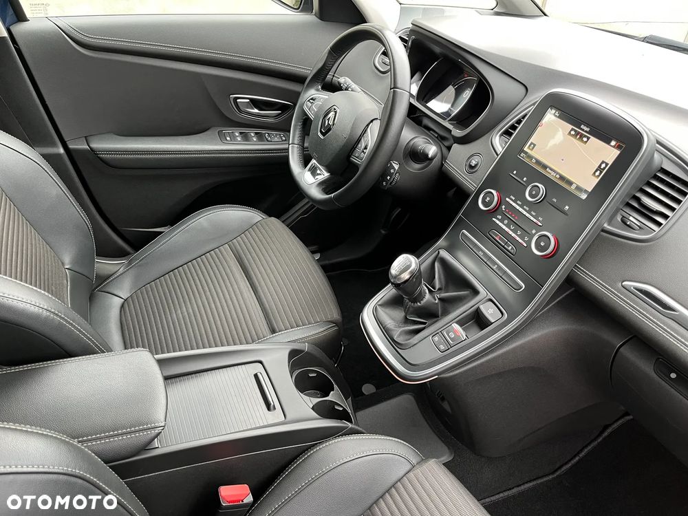 Renault Scenic - 16