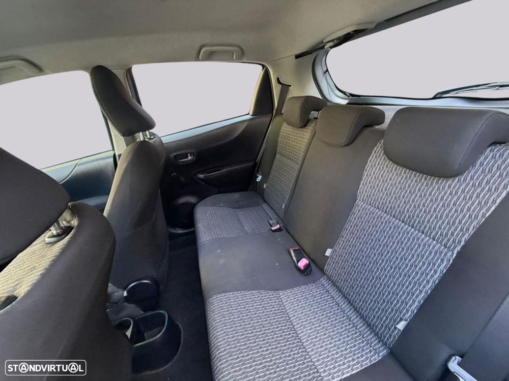 Toyota Yaris 1.0 VVT-i Comfort +PS Style +P.Techno - 27