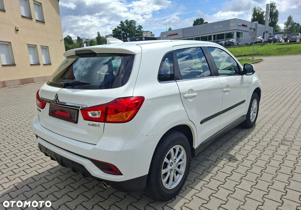 Mitsubishi ASX - 8