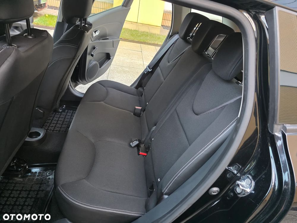 Renault Clio 1.2 16V Zen - 23