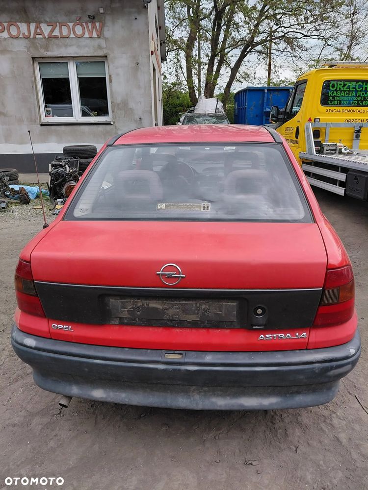 Części z: Opel Astra Rok 1997 Pojemność 1389 Moc 44 kw Benzyna - 2