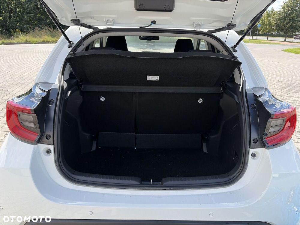 Toyota Yaris Hybrid 1.5 Style - 18