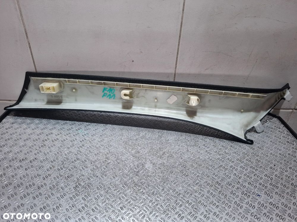 Słupek prawy przód BMW F10 F11 Rok 2012 M-Pakiet 2,0 Diesel - 2