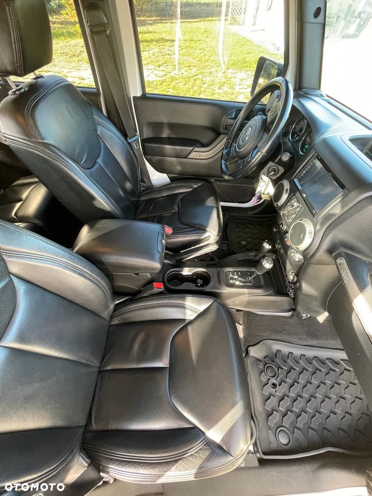 Jeep Wrangler - 16