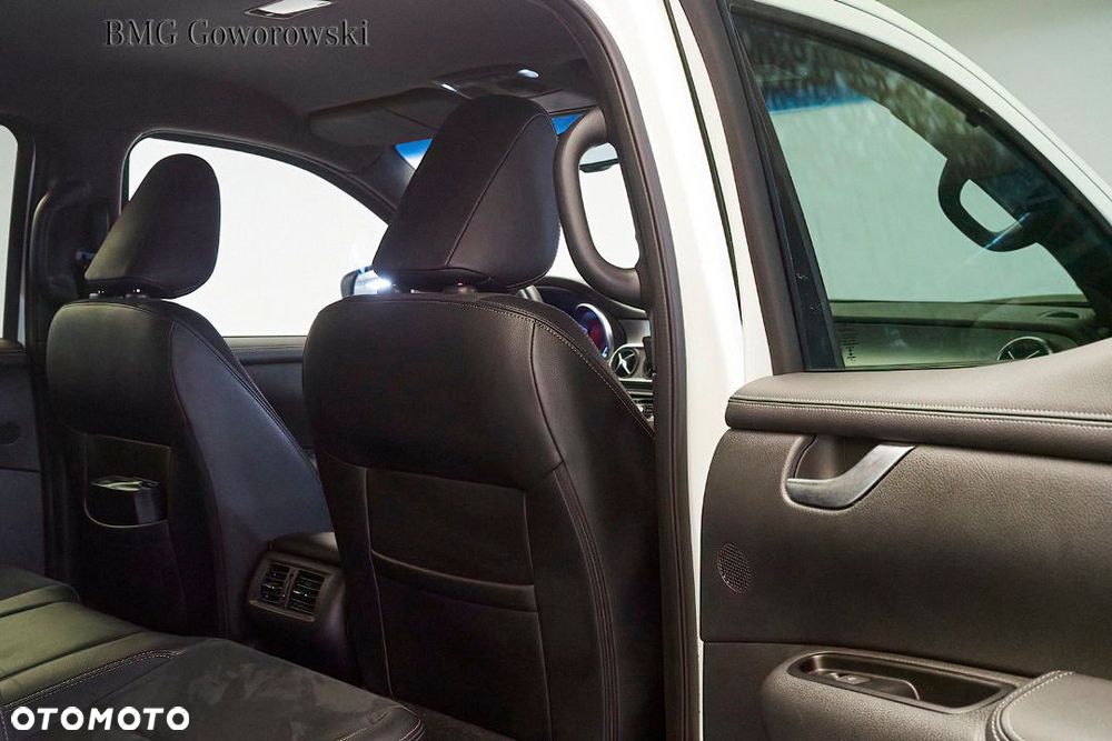 Mercedes-Benz Klasa X - 10