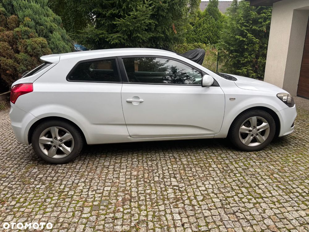 Kia Ceed 1.6 CRDi 90 Spirit - 10