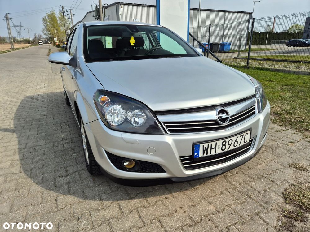 Opel Astra 1.6 Cosmo - 18