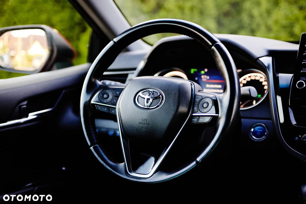 Toyota Camry 2.5 Hybrid Executive CVT - 28