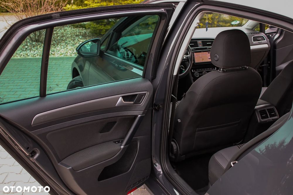 Volkswagen Golf 2.0 TDI BlueMotion Technology Allstar - 26